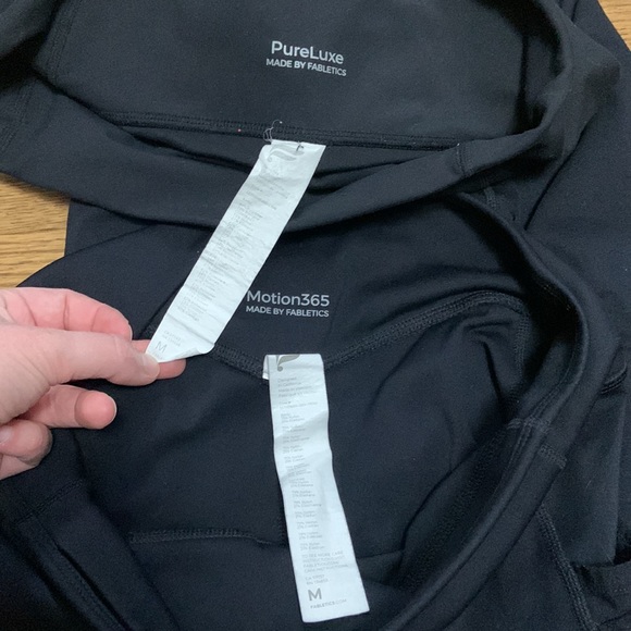 Fabletics 2 pairs of leggings - Picture 8 of 8